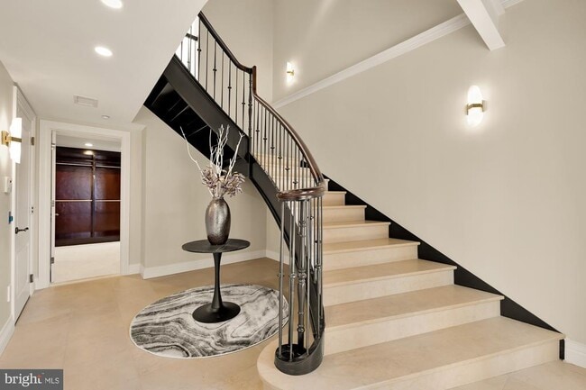 Building Photo - 622 Ponte Villas N