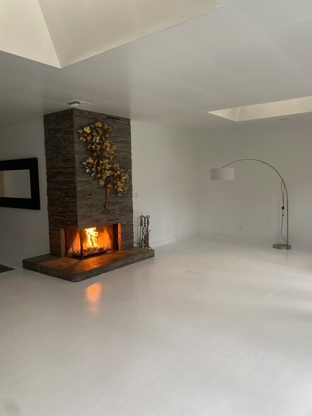 Expansive Living Room - 227 Bay St