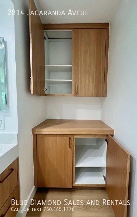 Building Photo - 2814 Jacaranda Ave