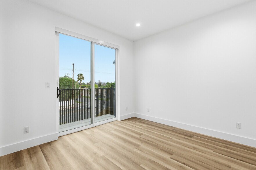 Building Photo - 5805 Kester Ave