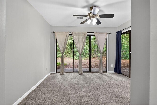 Building Photo - 3575 Oakvale Rd