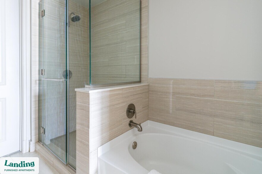 Building Photo - 1414 Wood Hollow Dr