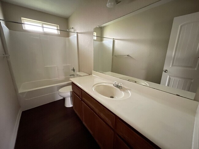 Building Photo - 2903 Montague County Dr