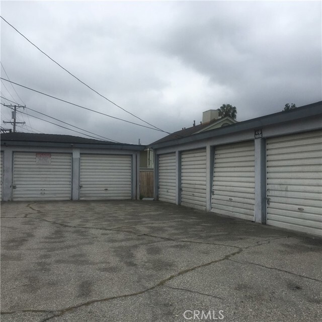 Building Photo - 1076 Balboa Dr