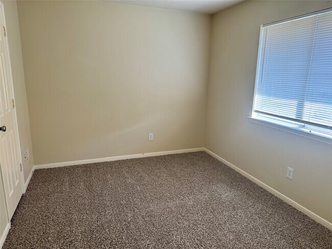 Building Photo - 2311 Slate Ridge Ln