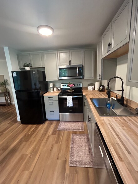 Building Photo - 15 St Francis Way