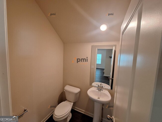 Building Photo - 110 Foley Dr