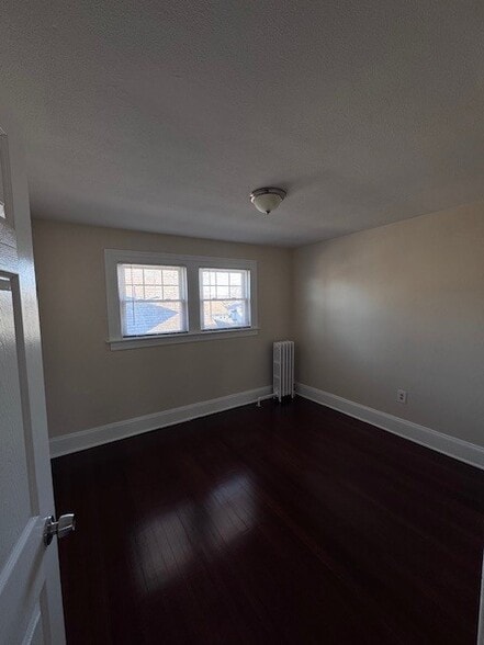 Bedroom 2 and/or office - 786 Farmington Ave