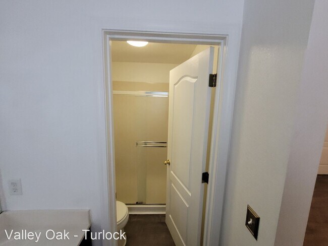 Building Photo - 4 br, 2.5 bath House - 4215 Montara Dr.