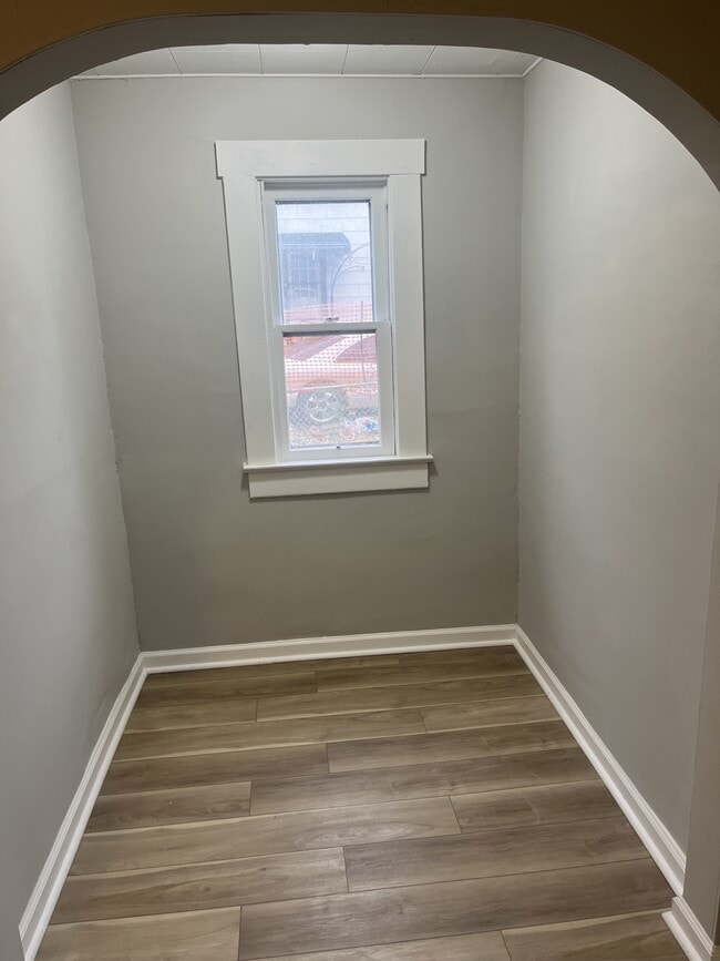 Building Photo - 102 N Greenmount Ave