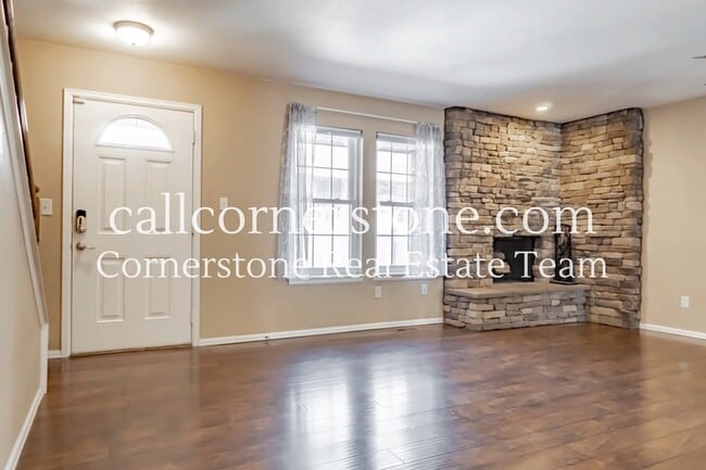 Building Photo - 2081 Sussex Ln