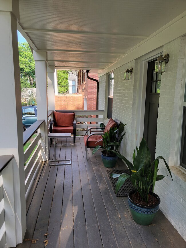 Building Photo - 476 Manford Rd SW