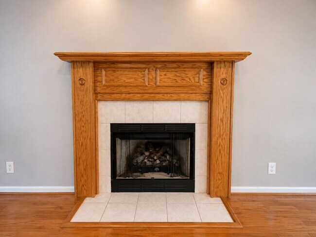 Building Photo - 1034 Persimmon Ct