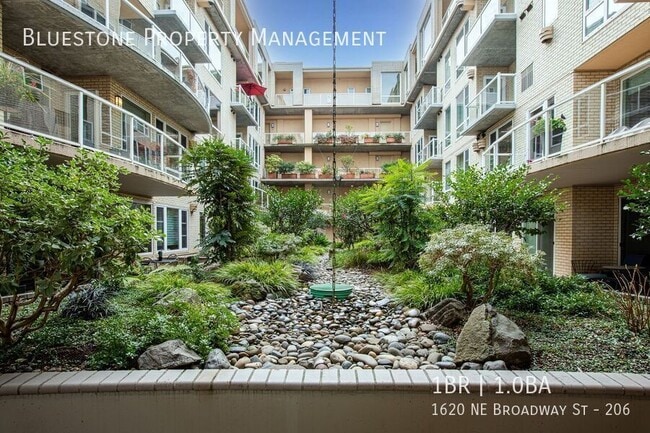 Building Photo - 1620 NE Broadway