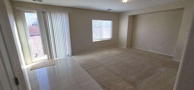 Building Photo - Immaculate 3 Bedroom Home in Aliante