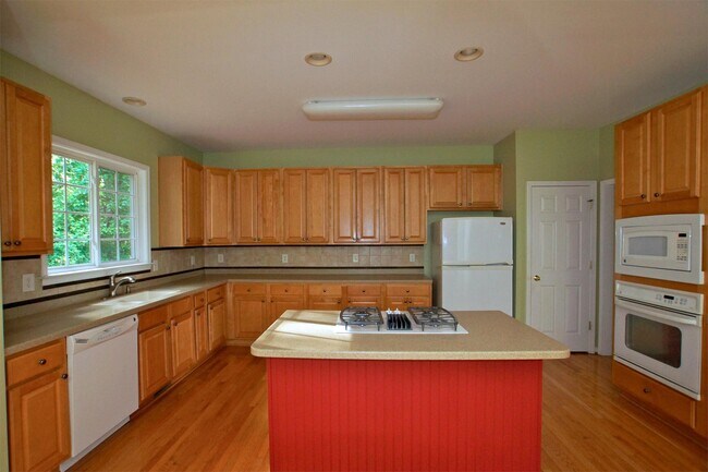 Building Photo - 3204 Orchestra Ct