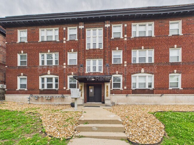 Building Photo - 3702 Wyoming St