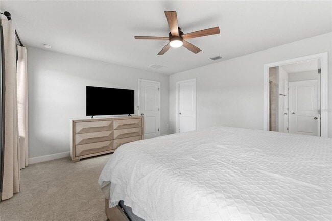 Building Photo - 14031 Crimson Ave