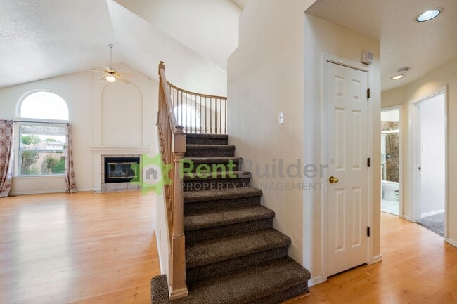 Building Photo - WOW CHECK OUT THIS AWESOME HOME IN RIVERVIEW ESTATES