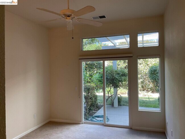 Building Photo - 276 Black Amber Way