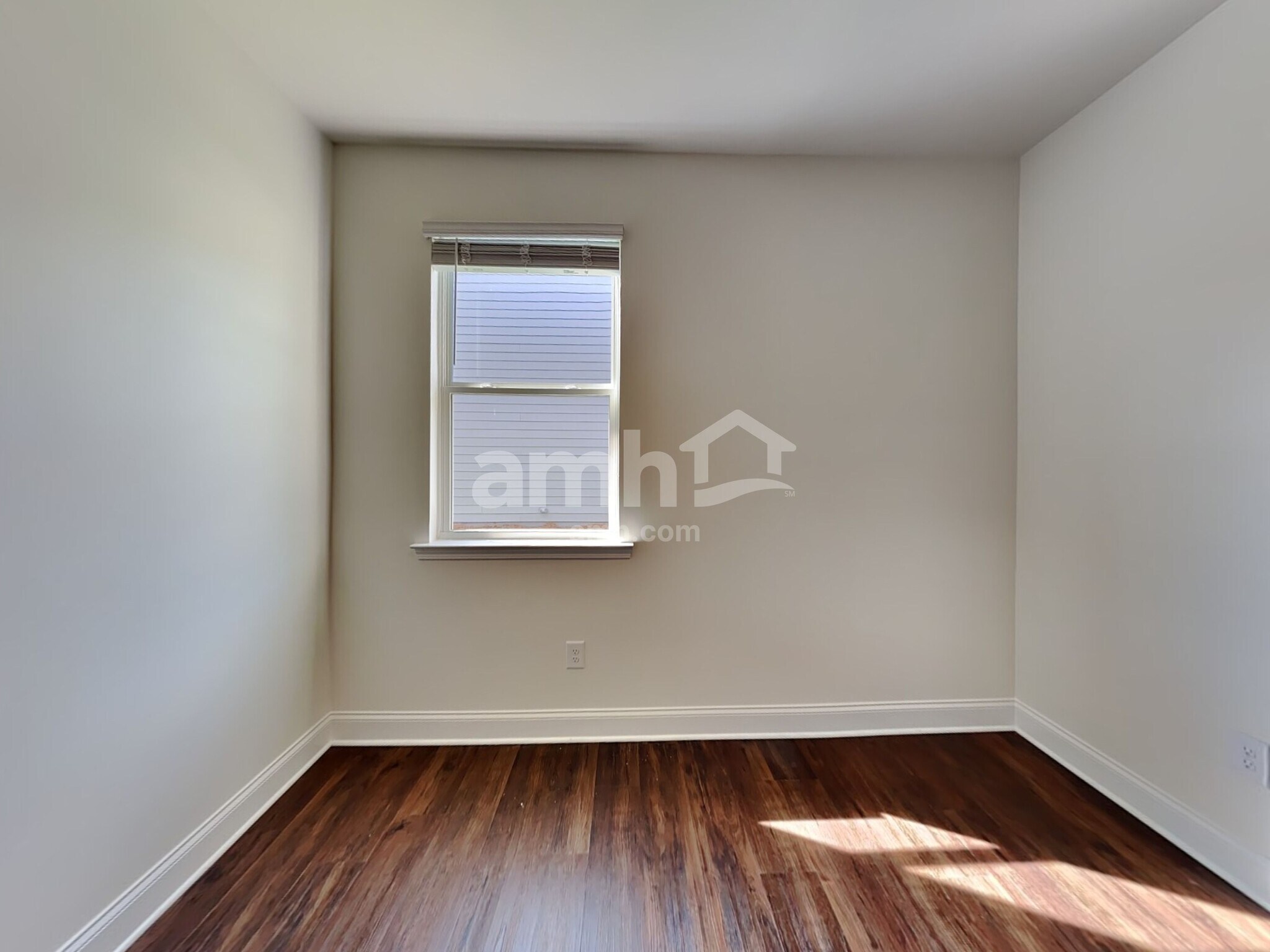 Building Photo - 1595 Soapstone Rd