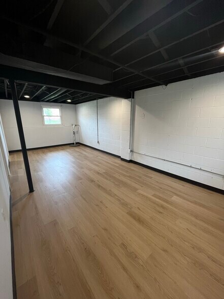 Building Photo - 1921 Dunning Rd