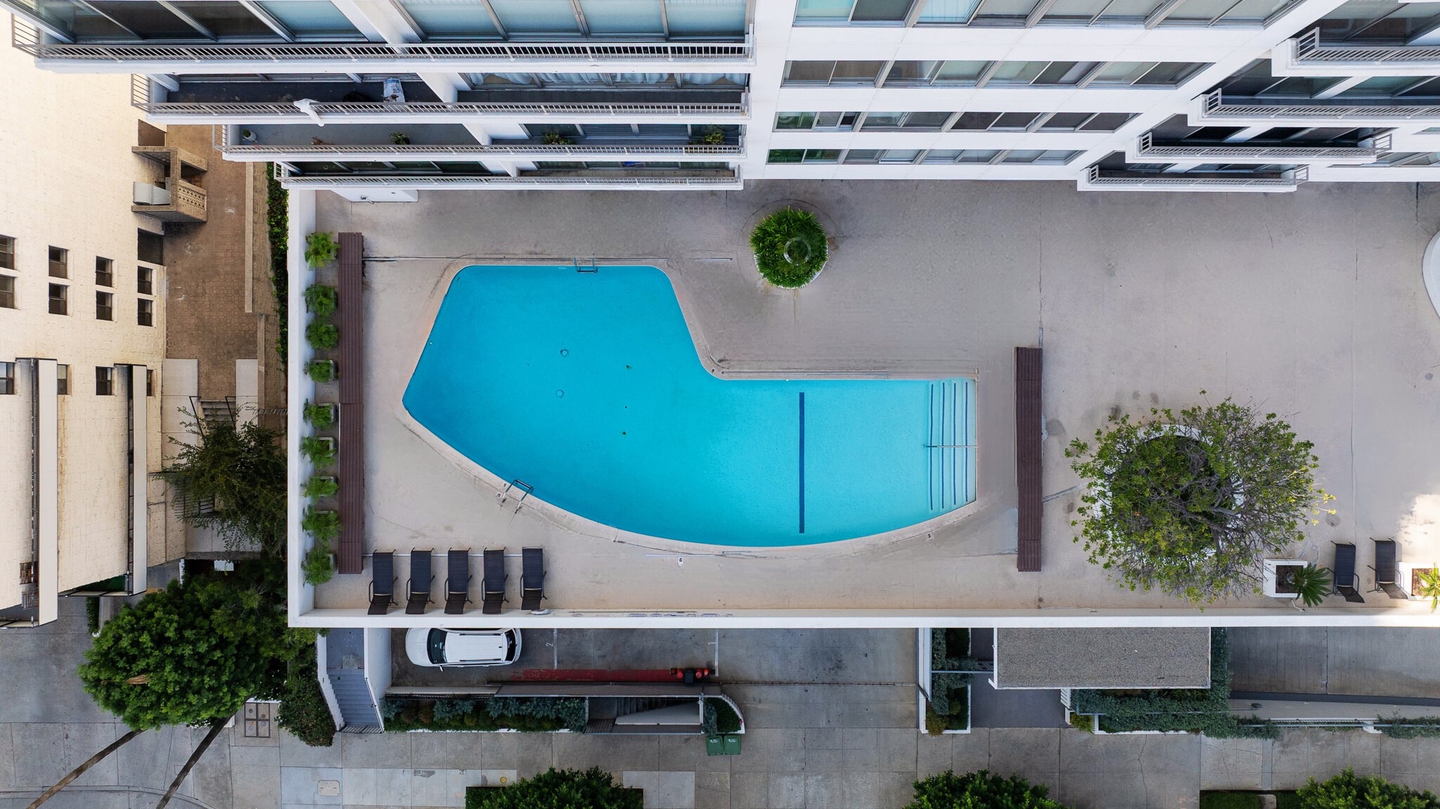 Building Photo - 10501 Wilshire Blvd