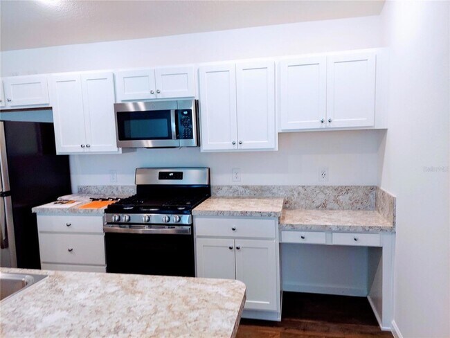 Building Photo - 3263 Sherfinski Ave