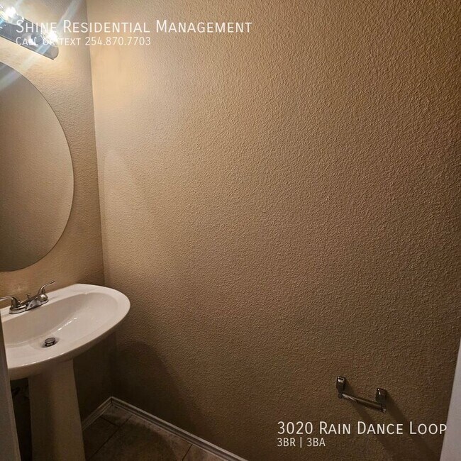 Building Photo - 3020 Rain Dance Loop