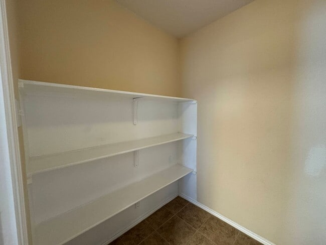 Building Photo - 107 W Gemini Ln