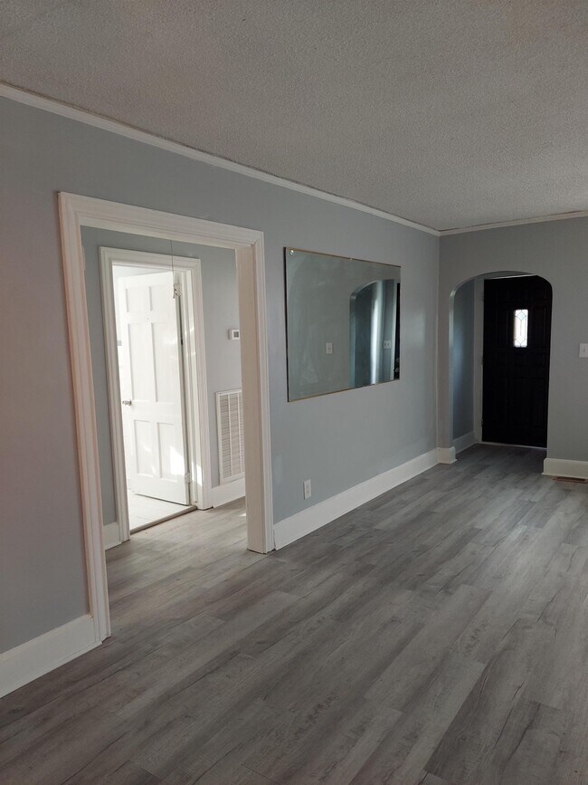 Building Photo - 1432 Platt Springs Rd