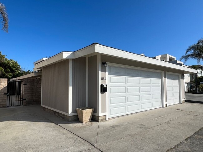 Building Photo - Pierpont Beach House for Lease!