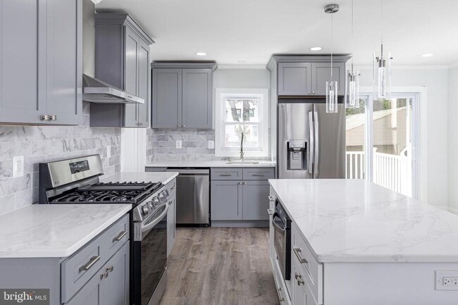 Building Photo - 3547 Finlaw Ave