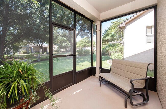 Building Photo - 129 Dewberry Dr