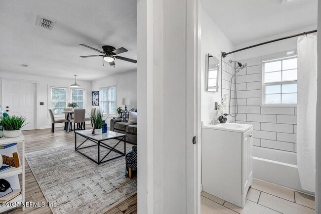 Building Photo - 5308 US-17