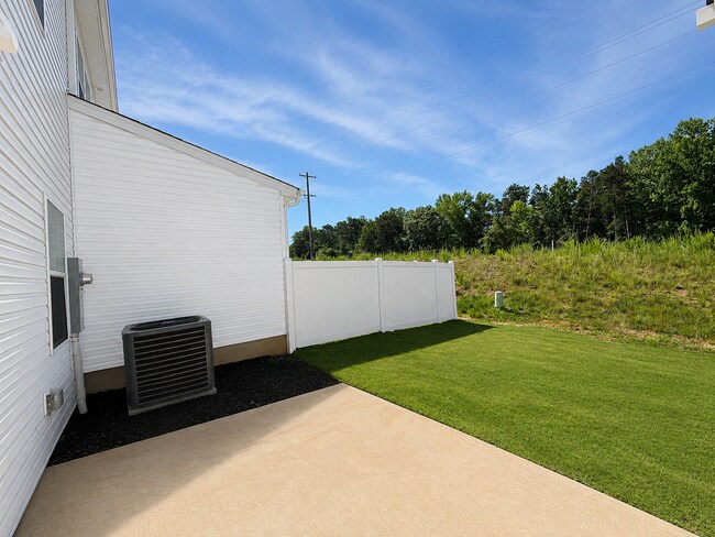 Building Photo - 717 Isleworth Ln