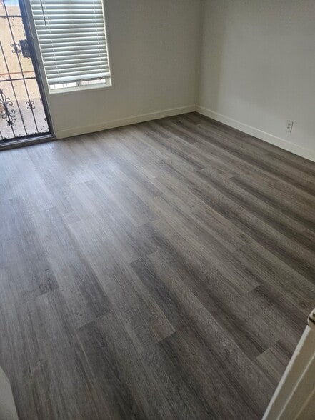 Building Photo - 5908 1/2 S Crenshaw Blvd