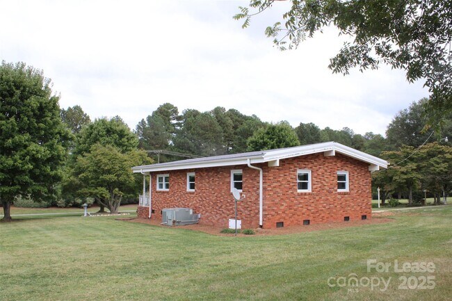 Building Photo - 4241 Burton Ln