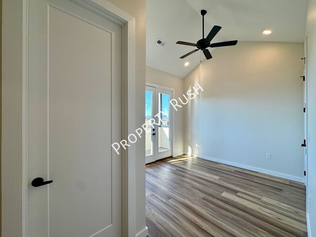 Building Photo - 1857 Zeta Way