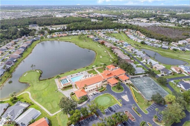 Building Photo - 3832 Sabal Springs Blvd