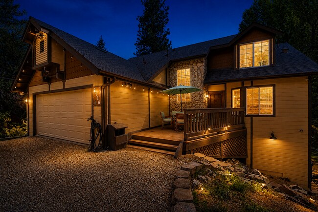 Building Photo - 2116 Bernina Dr