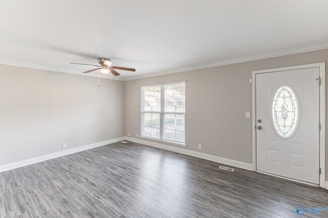 Building Photo - 2402 Mcclain Cir NW