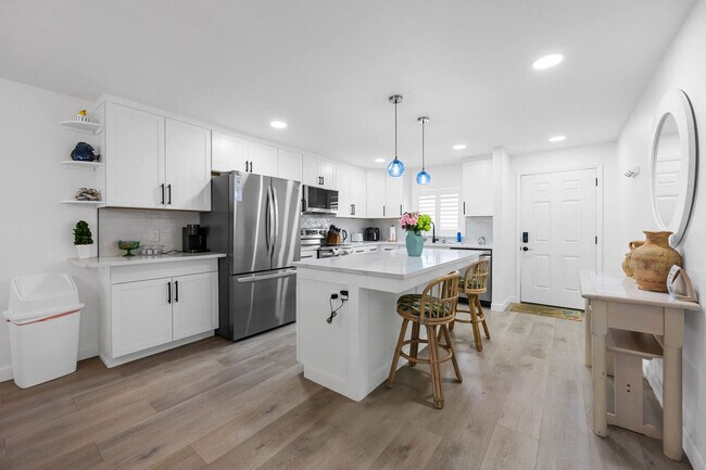 Building Photo - 274 Barlow Ave