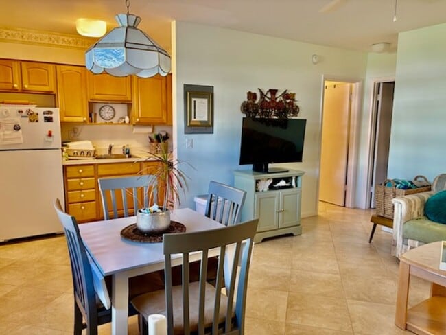 Building Photo - seabreeze South condo