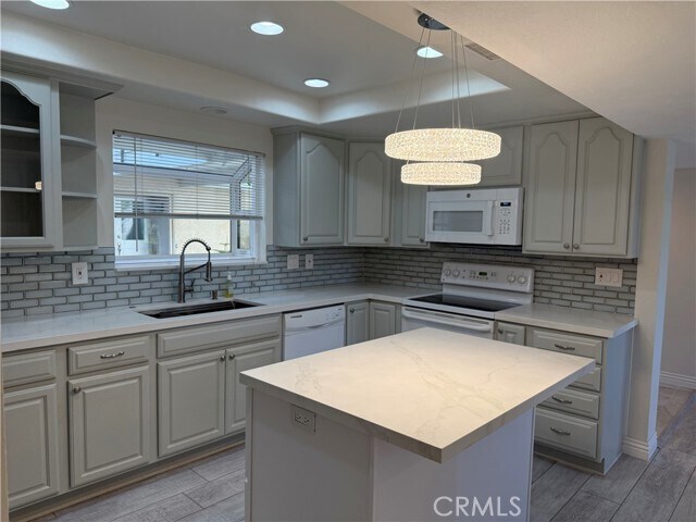 Building Photo - 3420 Calle Azul