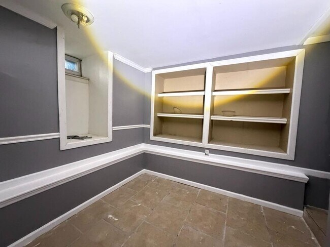 Building Photo - 1602 N Bouvier St