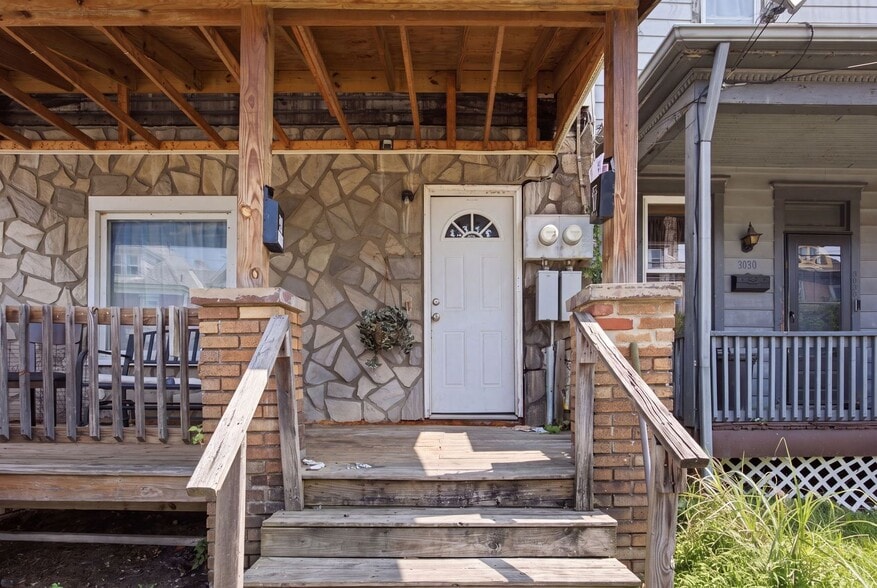 Building Photo - 3032 Merwyn Ave