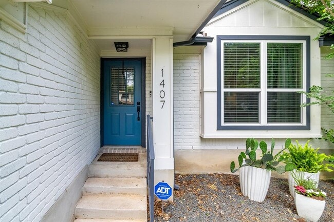 Building Photo - 1407 Elm Brook Dr