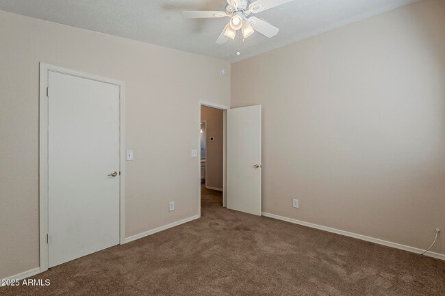 Building Photo - 1024 N Arvada