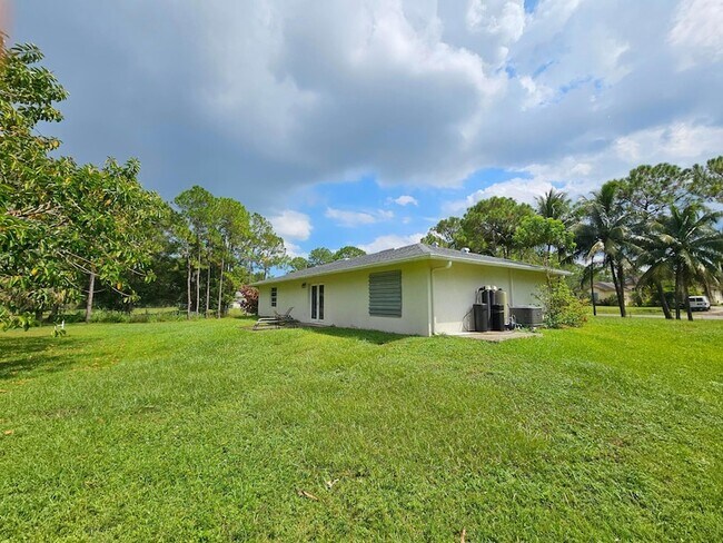 Building Photo - 17817 81st Ln N